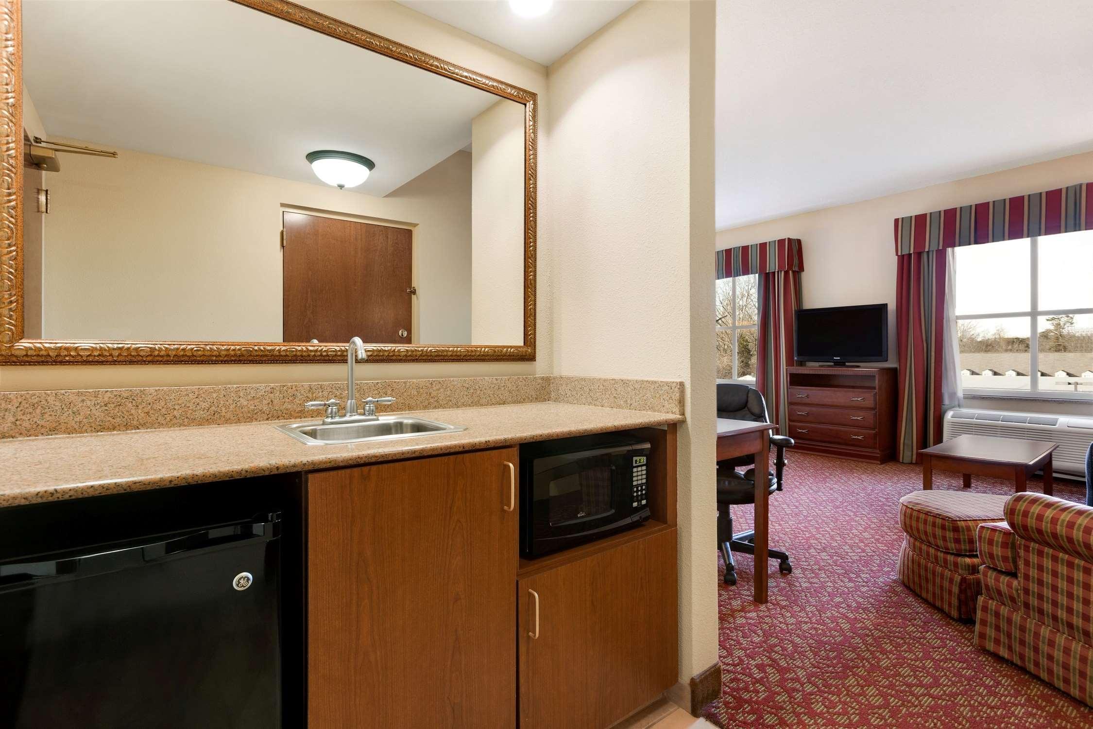 Hampton Inn & Suites Williamsburg Historic District Экстерьер фото