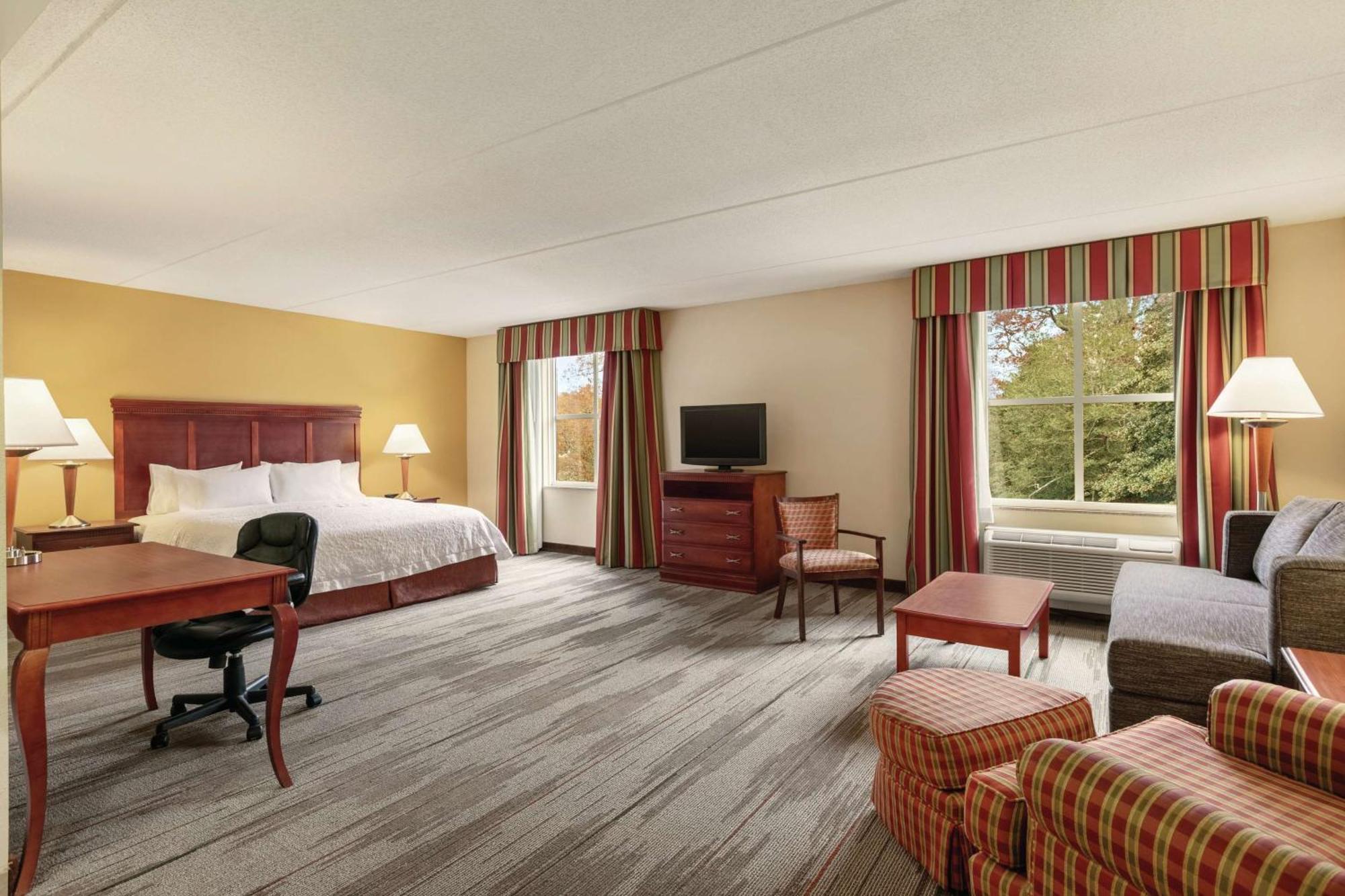 Hampton Inn & Suites Williamsburg Historic District Экстерьер фото