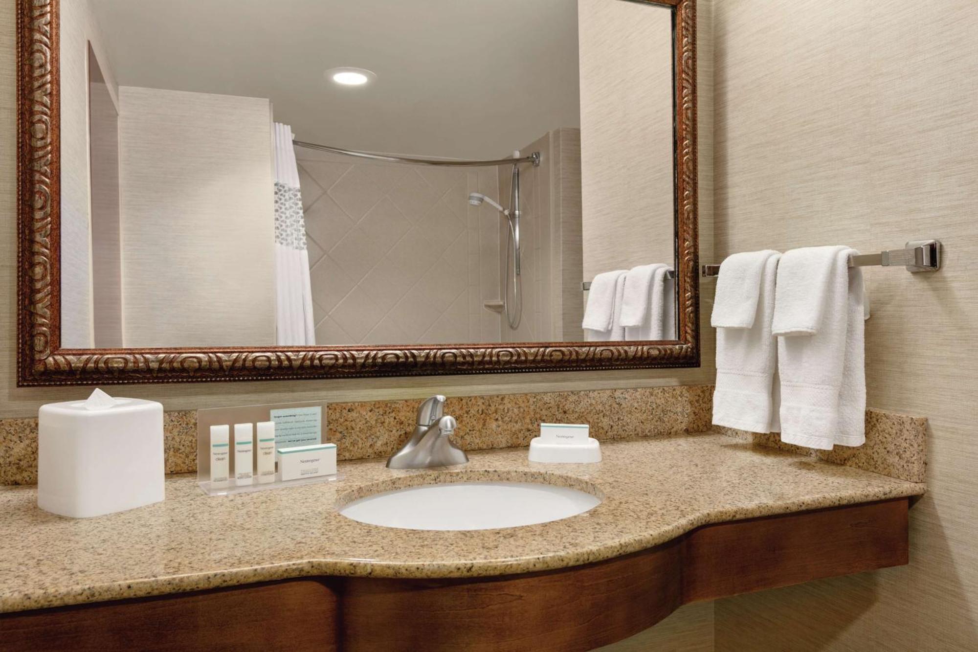 Hampton Inn & Suites Williamsburg Historic District Экстерьер фото