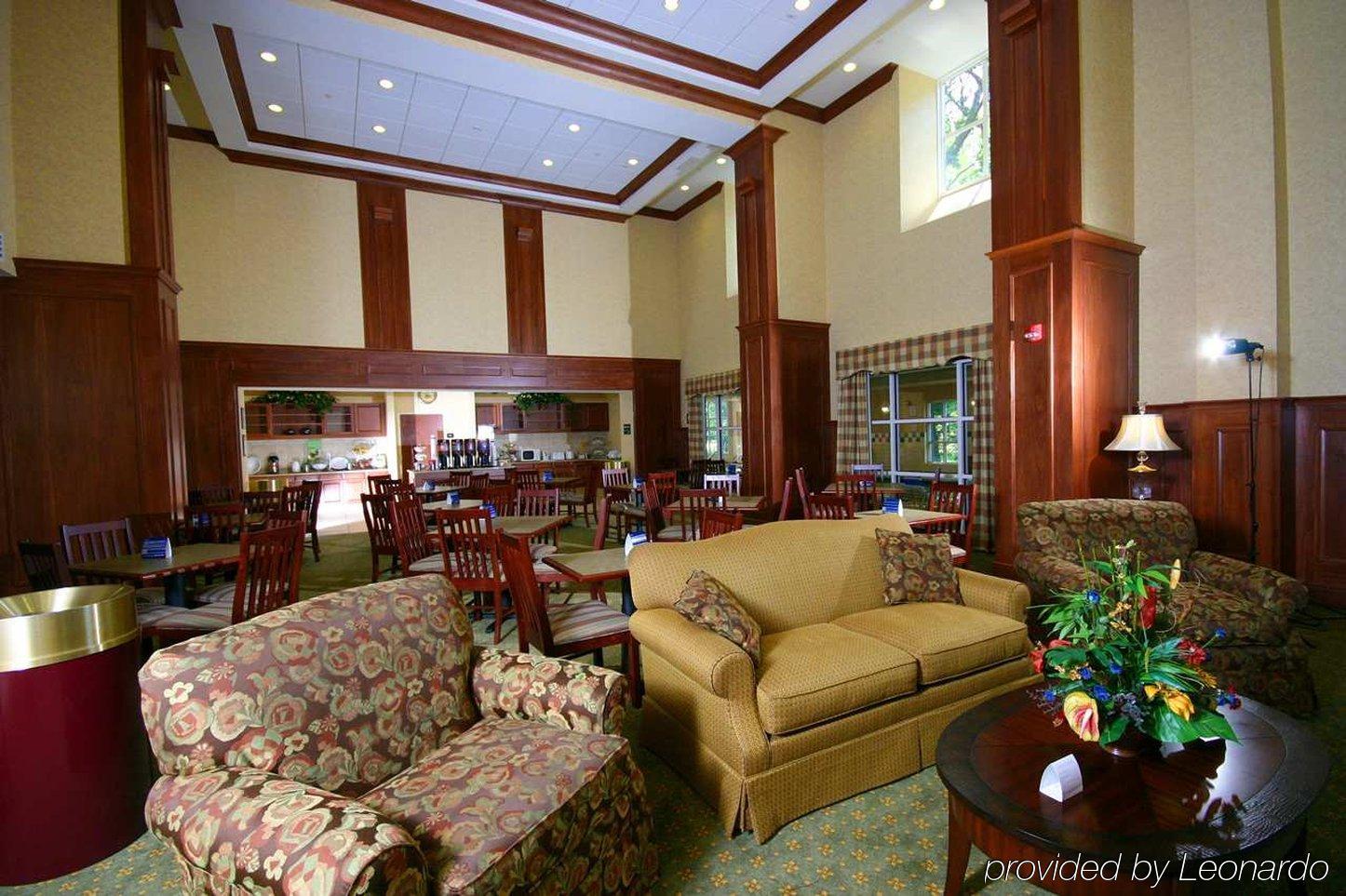 Hampton Inn & Suites Williamsburg Historic District Интерьер фото