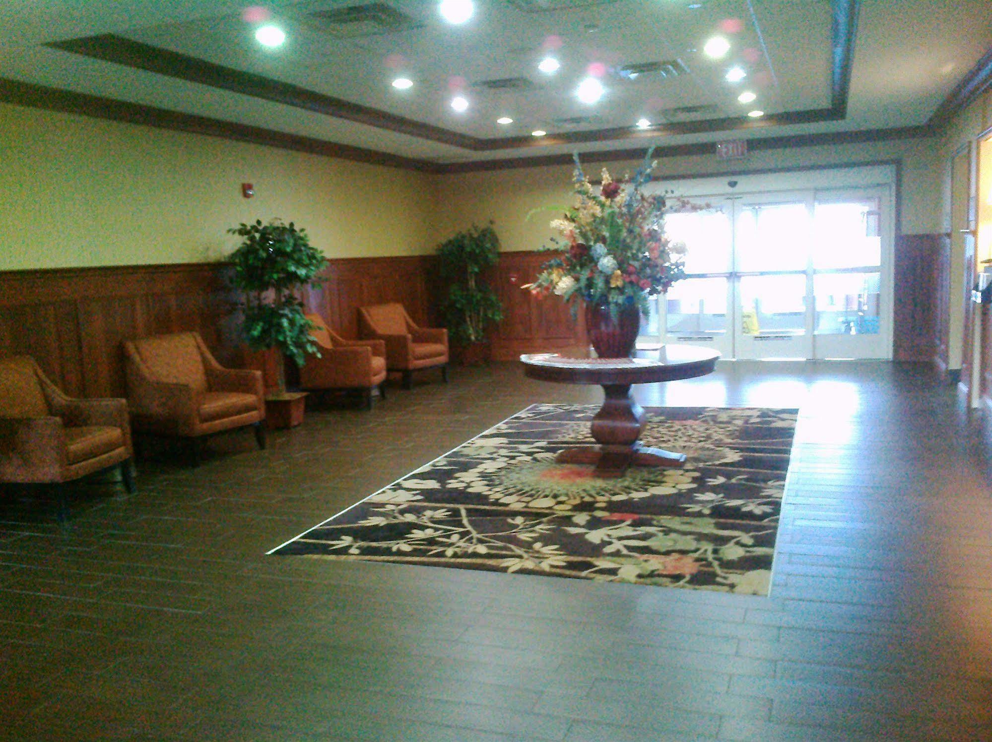 Hampton Inn & Suites Williamsburg Historic District Экстерьер фото